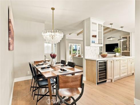 226 Santa Isabel Ave , Costa Mesa, CA