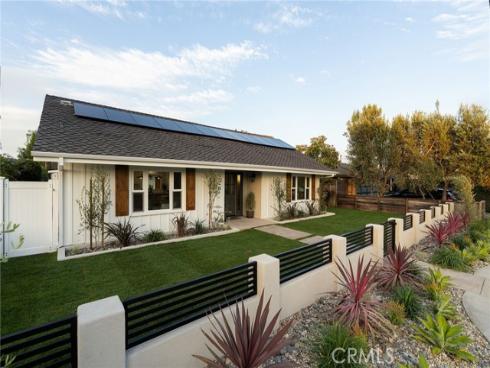 226 Santa Isabel Ave , Costa Mesa, CA