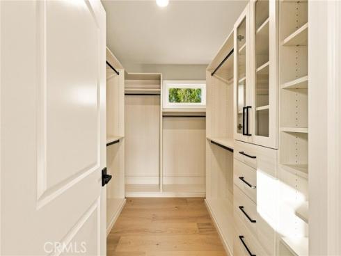 226 Santa Isabel Ave , Costa Mesa, CA