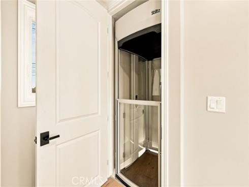 226 Santa Isabel Ave , Costa Mesa, CA