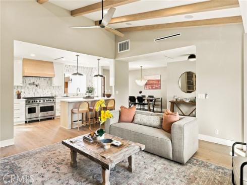 226 Santa Isabel Ave , Costa Mesa, CA