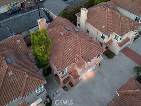 208 Calabria Court, Costa Mesa, CA