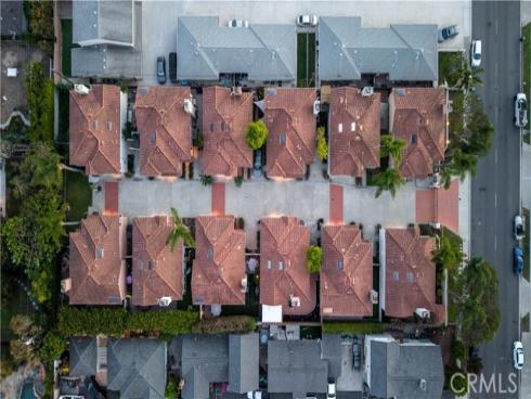 208 Calabria Court, Costa Mesa, CA
