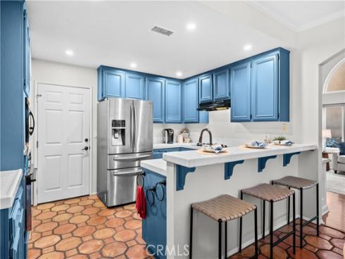 208 Calabria Court, Costa Mesa, CA