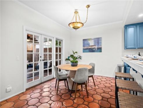 208 Calabria Court, Costa Mesa, CA