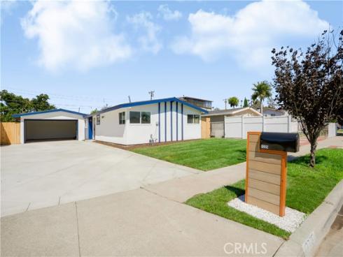 2225 Maple , Costa Mesa, CA