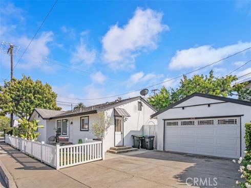 195 Broadway , Costa Mesa, CA
