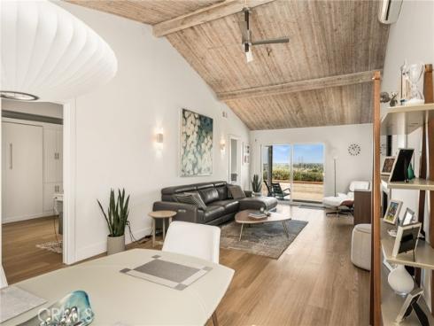 2175 Pacific Avenue D6 , Costa Mesa, CA