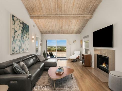 2175 Pacific Avenue D6 , Costa Mesa, CA
