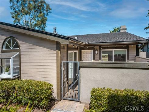 2175 Pacific Avenue D6 , Costa Mesa, CA