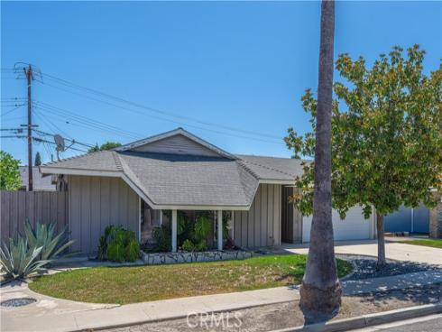 3062 Johnson Avenue, Costa Mesa, CA