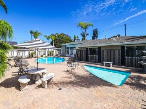 1741 Tustin 14D Avenue, Costa Mesa, CA