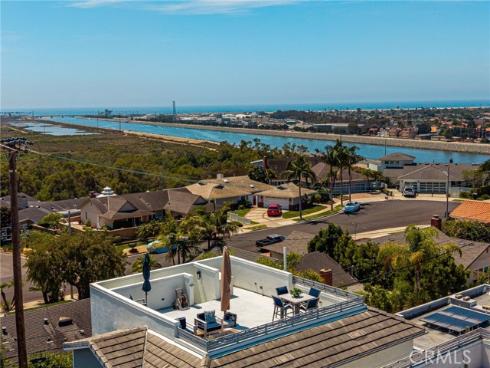 2101 Two Harbors , Costa Mesa, CA