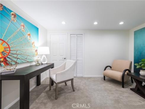 212 Mayfair , Costa Mesa, CA
