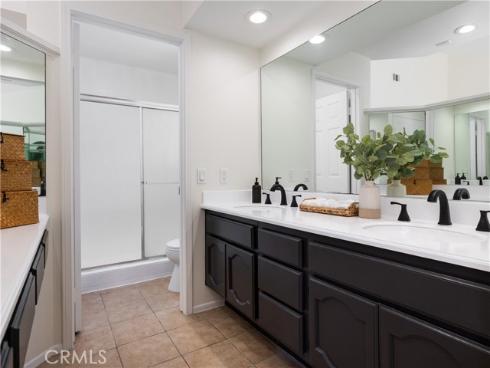 212 Mayfair , Costa Mesa, CA