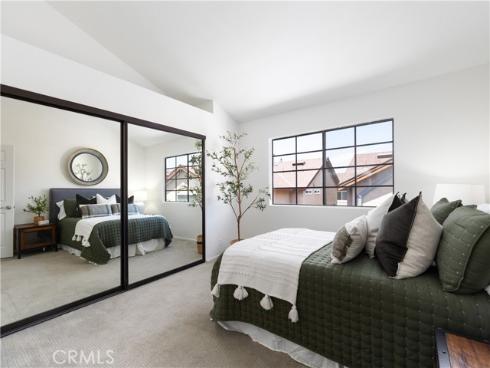 212 Mayfair , Costa Mesa, CA