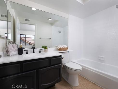 212 Mayfair , Costa Mesa, CA