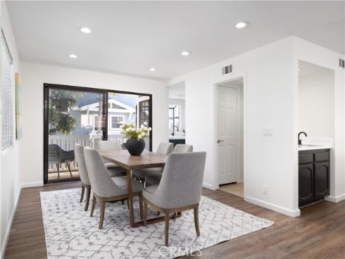 212 Mayfair , Costa Mesa, CA