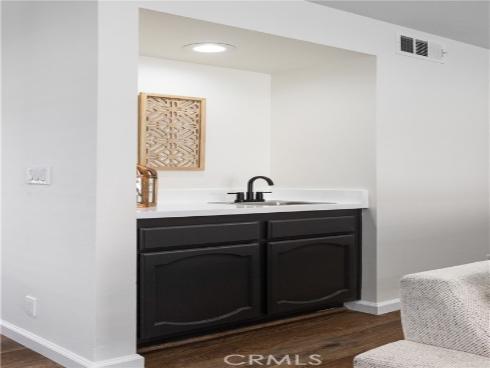 212 Mayfair , Costa Mesa, CA