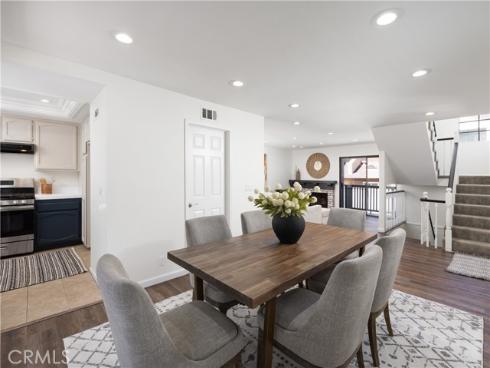 212 Mayfair , Costa Mesa, CA