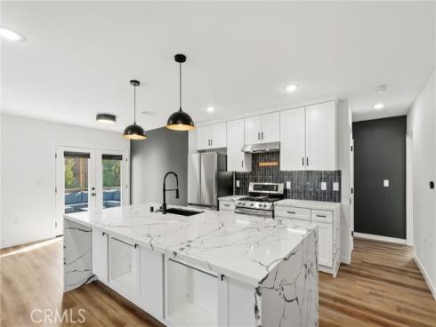 3095 College Avenue, Costa Mesa, CA