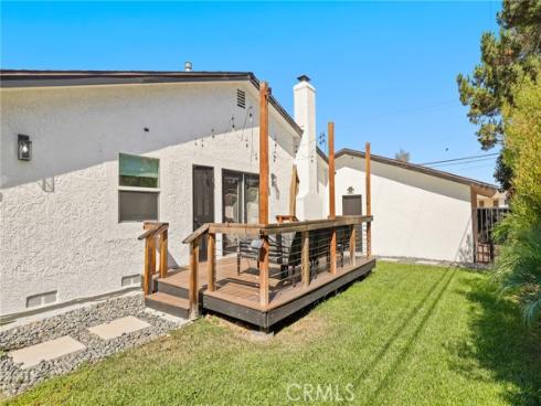 3095 College Avenue, Costa Mesa, CA
