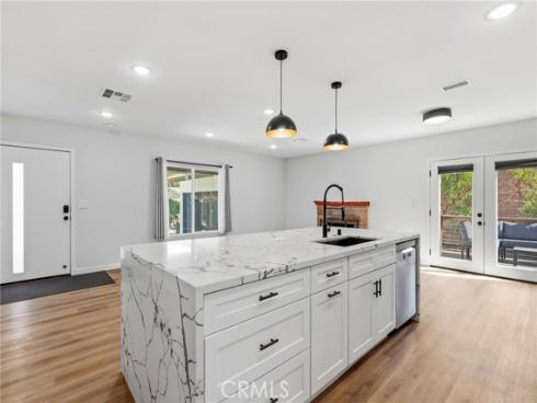 3095 College Avenue, Costa Mesa, CA