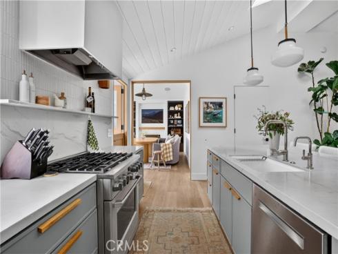 184 E Bay , Costa Mesa, CA