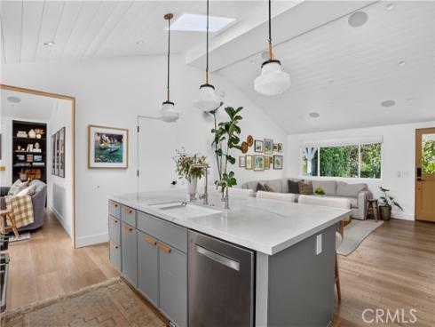 184 E Bay , Costa Mesa, CA