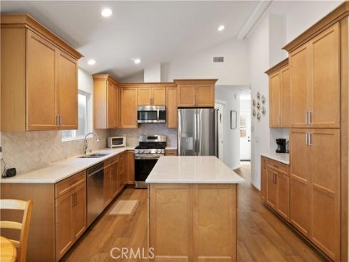 2049 Monrovia , Costa Mesa, CA