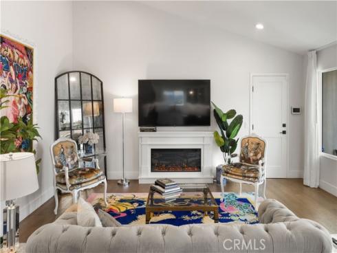 2049 Monrovia , Costa Mesa, CA