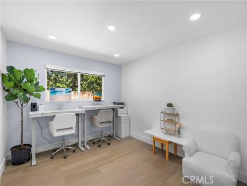 2750 San Carlos , Costa Mesa, CA