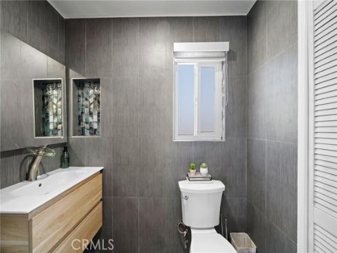 2750 San Carlos , Costa Mesa, CA