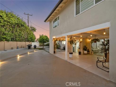 2750 San Carlos , Costa Mesa, CA