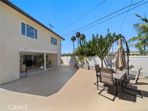 2750 San Carlos , Costa Mesa, CA