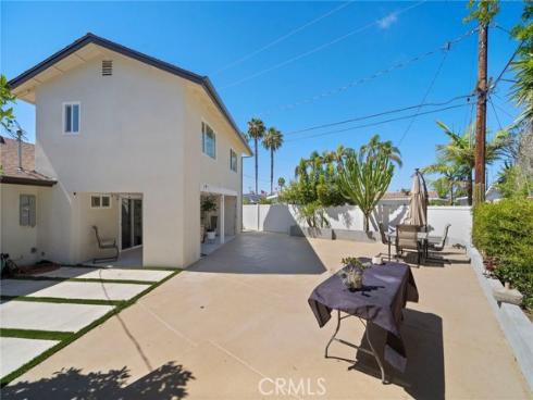 2750 San Carlos , Costa Mesa, CA