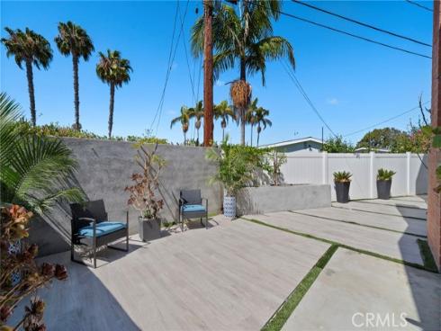 2750 San Carlos , Costa Mesa, CA