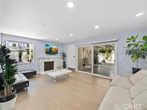 2750 San Carlos , Costa Mesa, CA