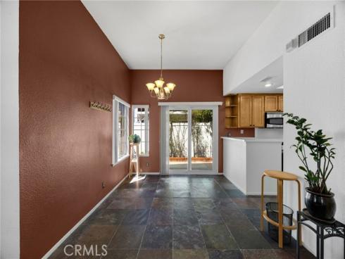 2210 Pacific Ave. #f1 , Costa Mesa, CA