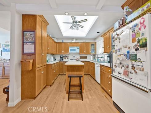 1144  El Camino Dr  , Costa Mesa, CA