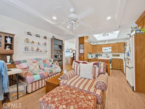 1144  El Camino Dr  , Costa Mesa, CA
