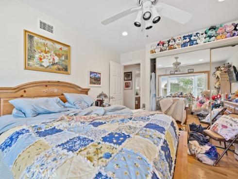 1144  El Camino Dr  , Costa Mesa, CA