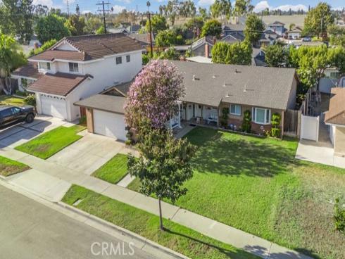 1144  El Camino Dr  , Costa Mesa, CA