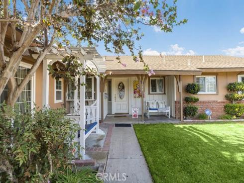 1144  El Camino Dr  , Costa Mesa, CA
