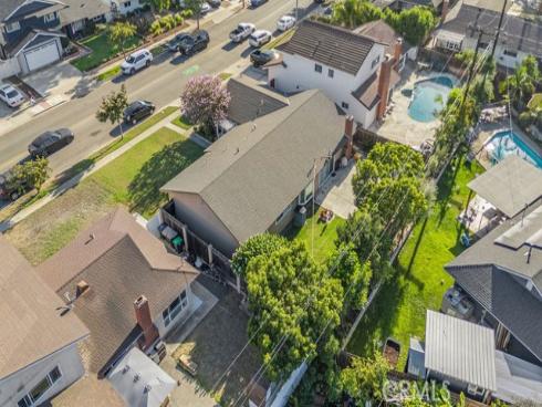 1144  El Camino Dr  , Costa Mesa, CA
