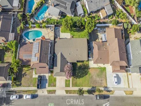 1144  El Camino Dr  , Costa Mesa, CA