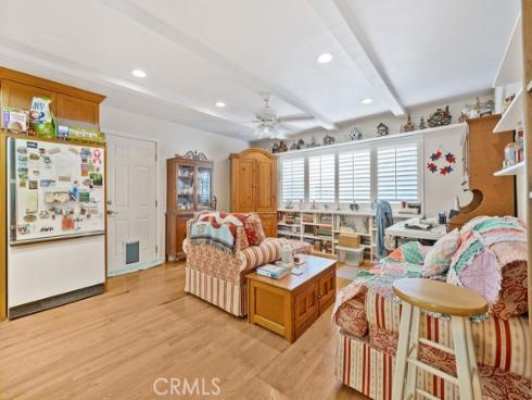 1144  El Camino Dr  , Costa Mesa, CA