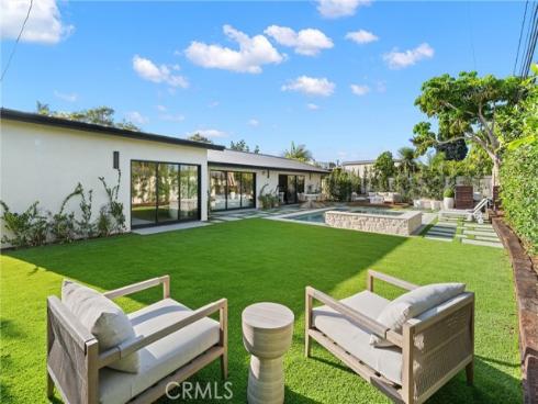 3080 Country Club Drive, Costa Mesa, CA
