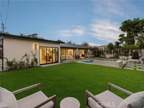 3080 Country Club Drive, Costa Mesa, CA