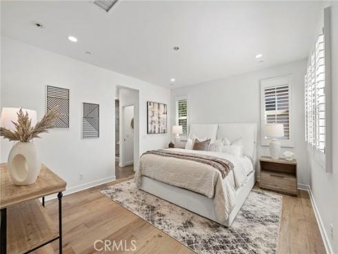 2111 Breakaway , Costa Mesa, CA